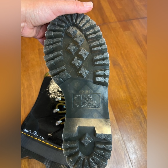 Dr Martens Ghilana Max Distressed Patent Leather Platform Boots *NEW* - Picture 10 of 12